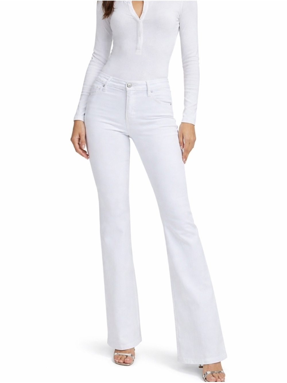 Good American  Classic Slim Bootcut Jeans.